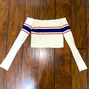 OFF THE SHOULDER LONG SLEEVE CROP TOP